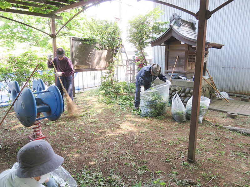 日進町３丁目 児童公園清掃